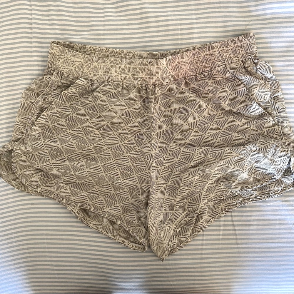 Bella Luxx silk shorts XS